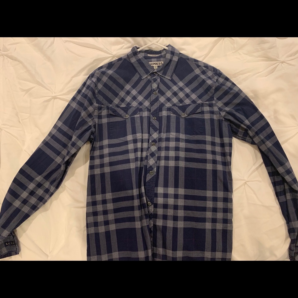 Large fitted blue / white Express snap up shirt
